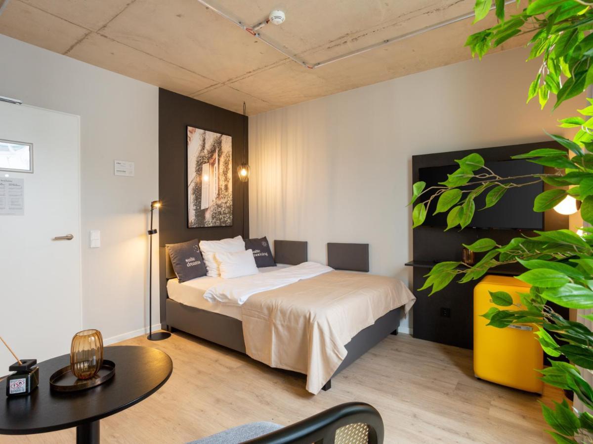 Limehome Duesseldorf Stresemannstrasse - Digital Access Номер фото