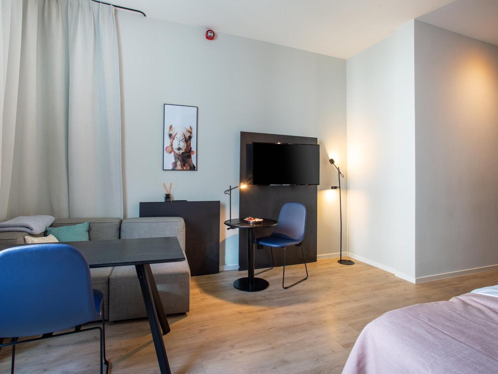 Limehome Duesseldorf Stresemannstrasse - Digital Access Номер фото