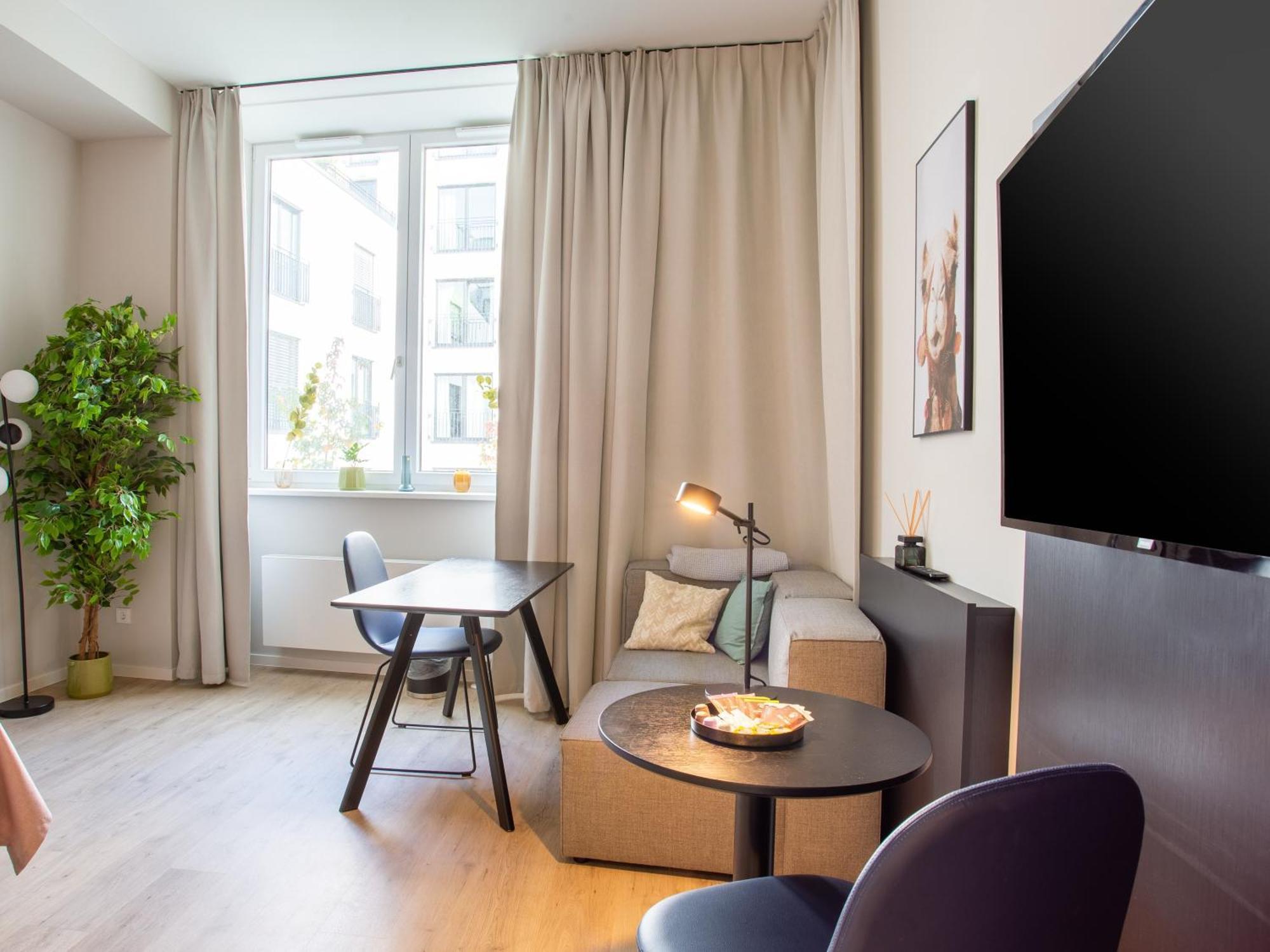 Limehome Duesseldorf Stresemannstrasse - Digital Access Номер фото