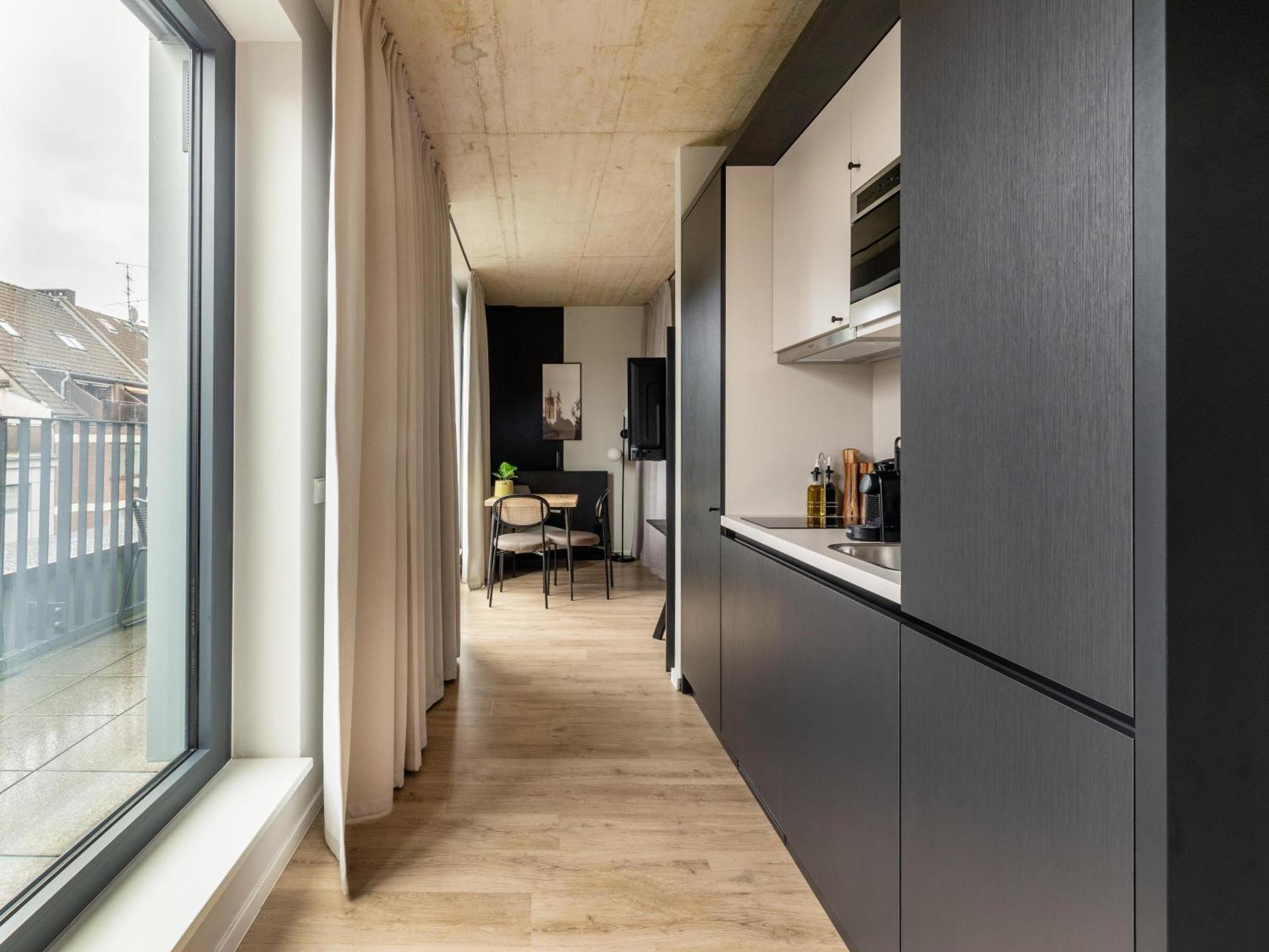 Limehome Duesseldorf Stresemannstrasse - Digital Access Номер фото