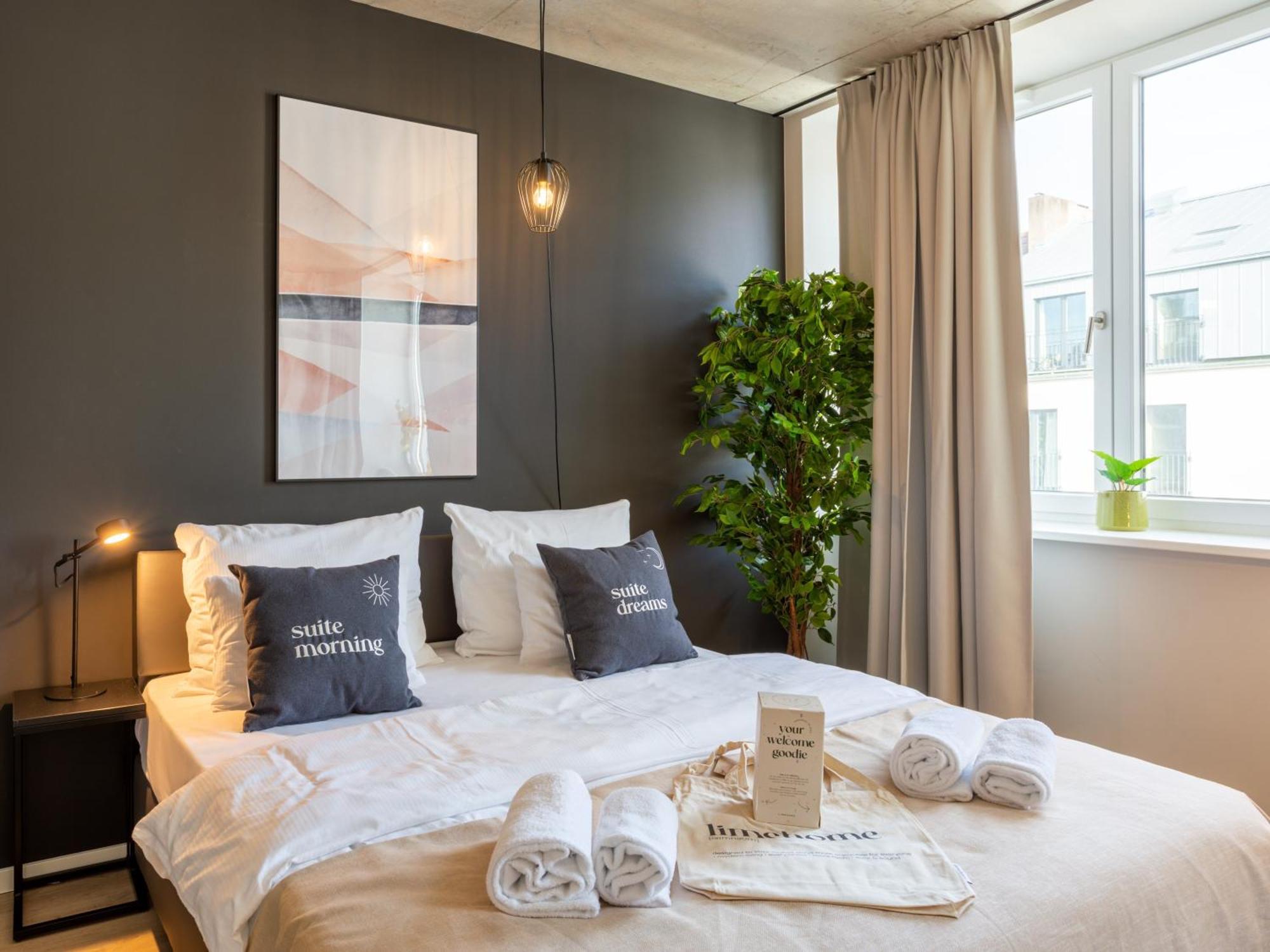 Limehome Duesseldorf Stresemannstrasse - Digital Access Номер фото