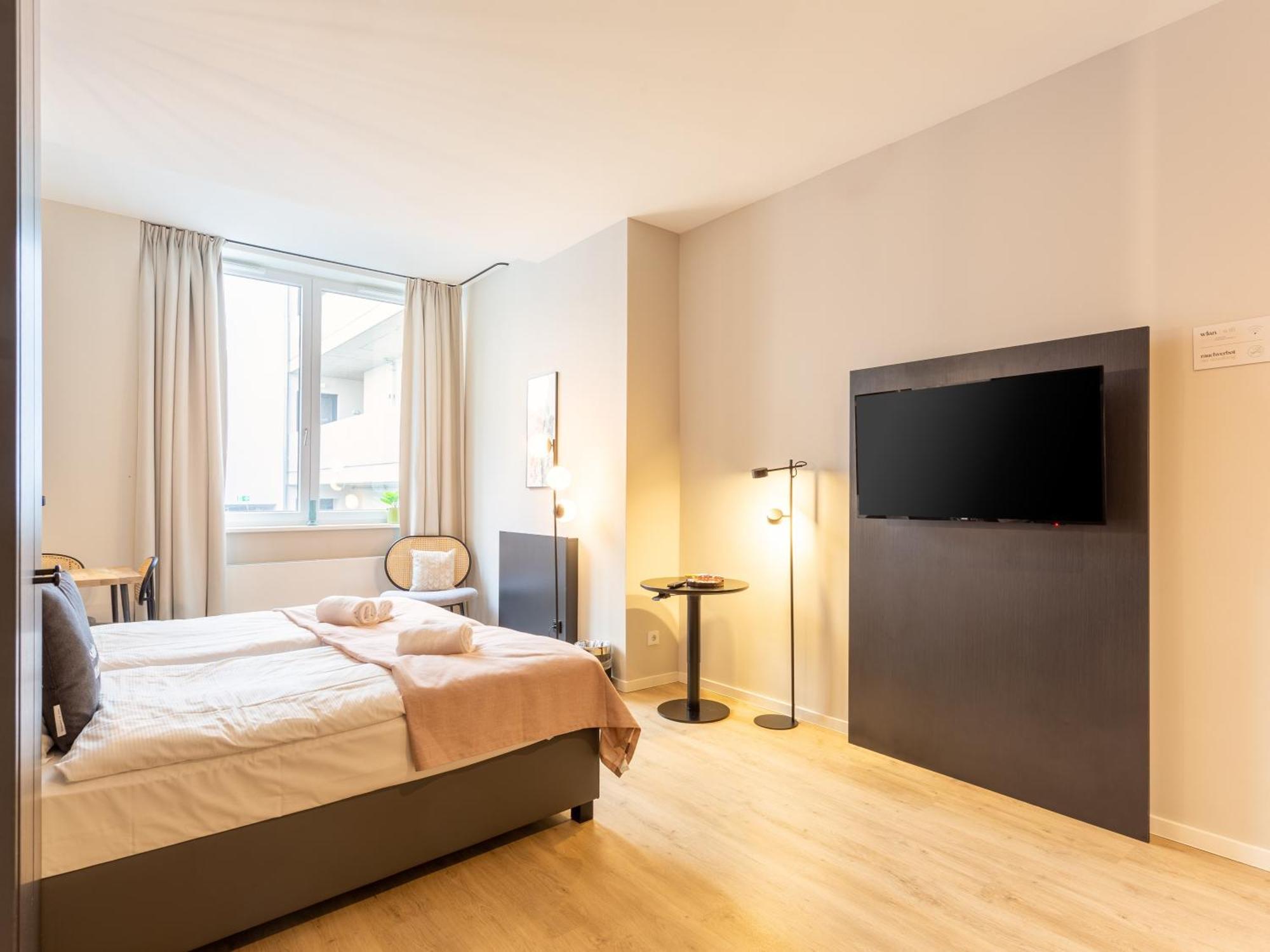 Limehome Duesseldorf Stresemannstrasse - Digital Access Номер фото