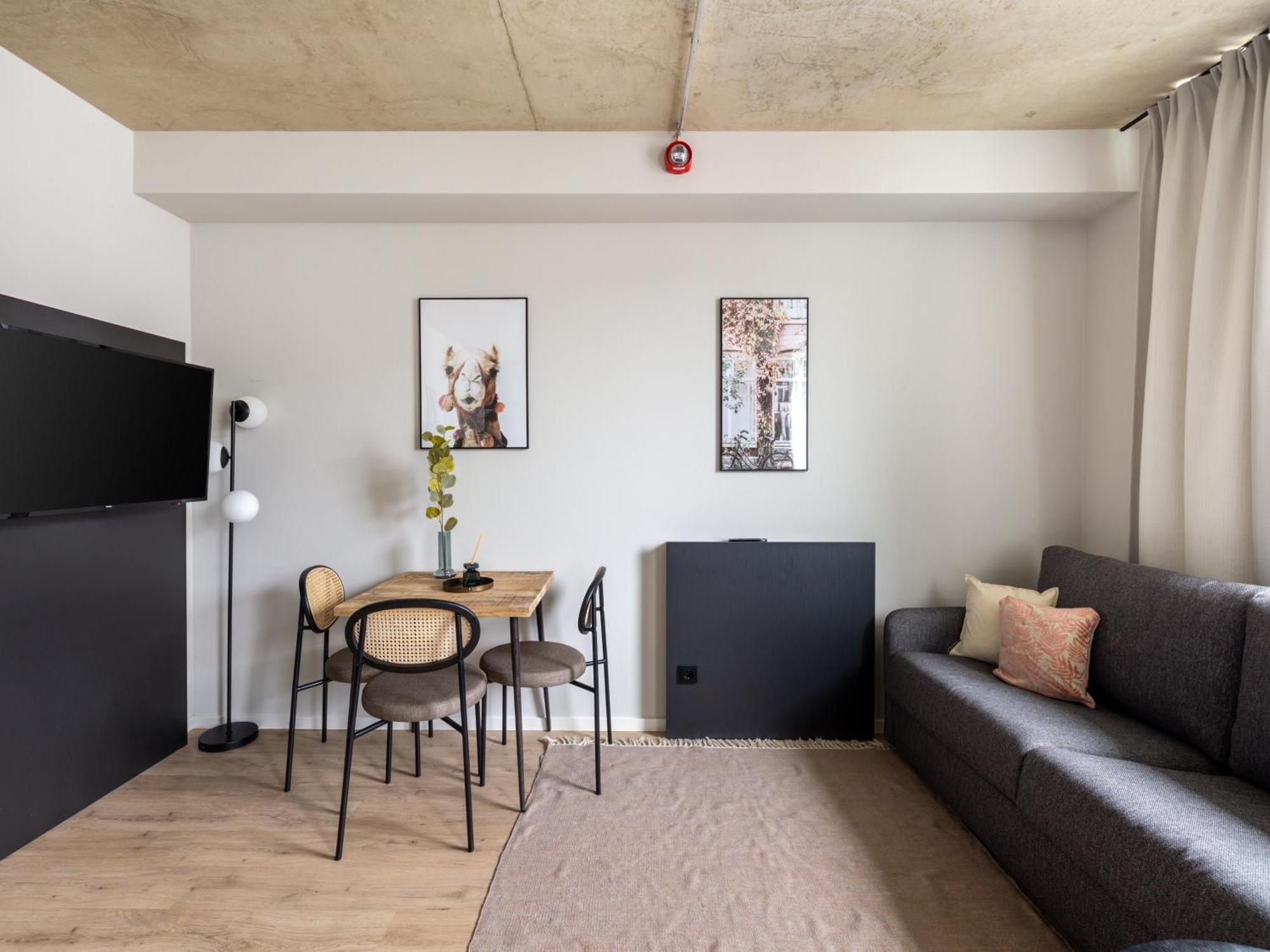Limehome Duesseldorf Stresemannstrasse - Digital Access Номер фото