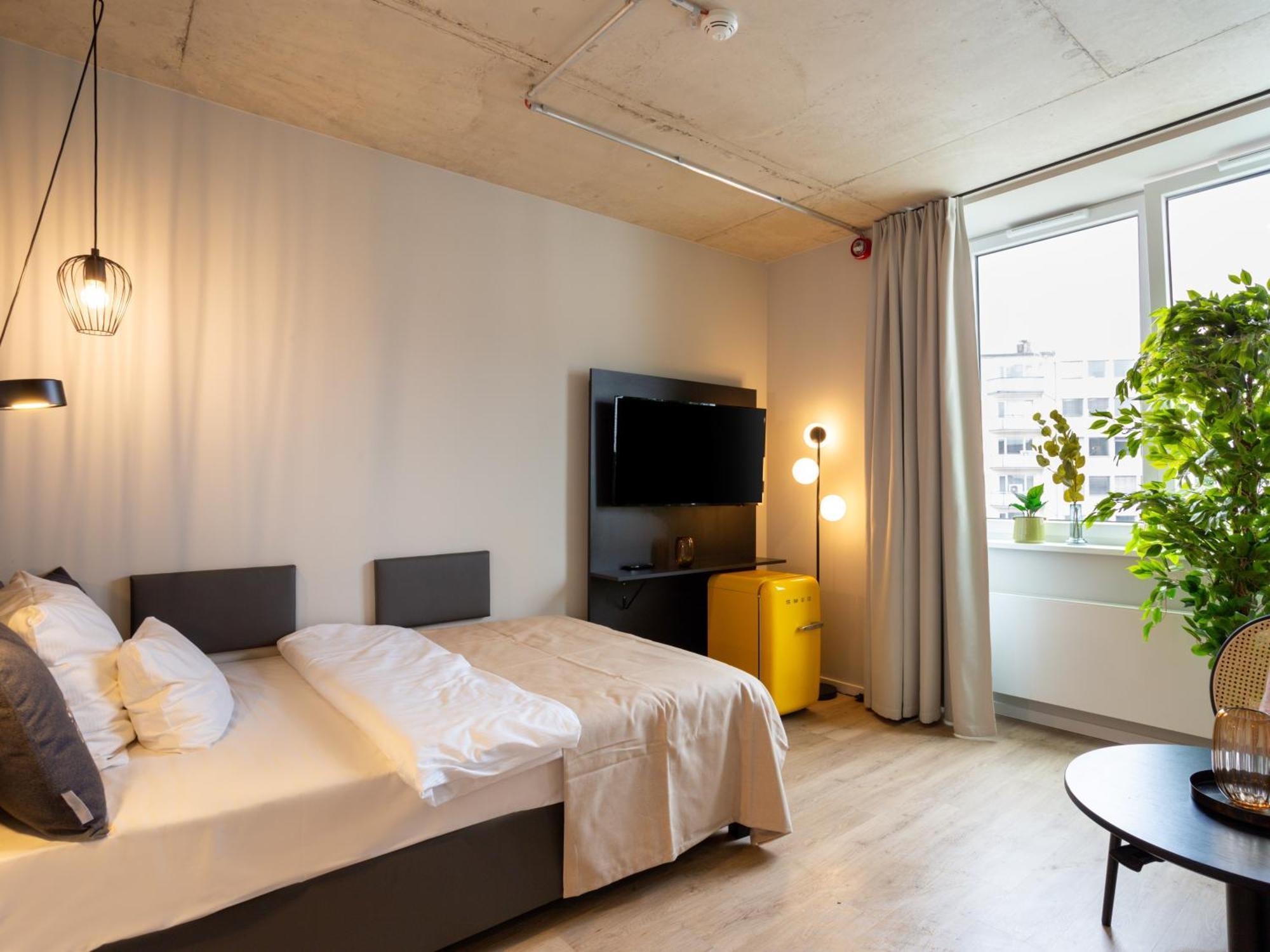 Limehome Duesseldorf Stresemannstrasse - Digital Access Номер фото